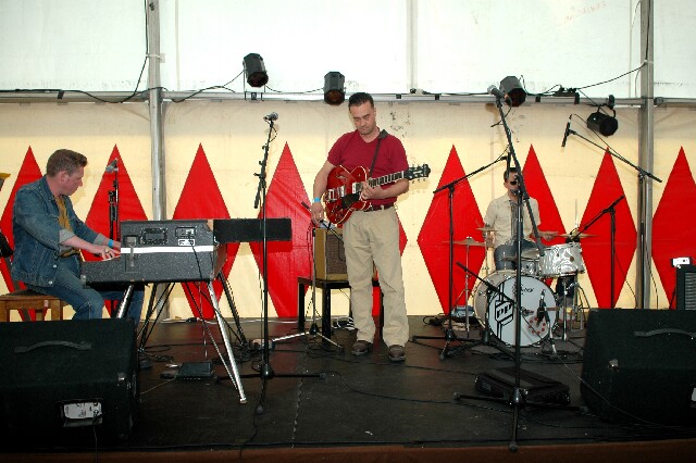 min 2007 05 05 retro rhythm 117